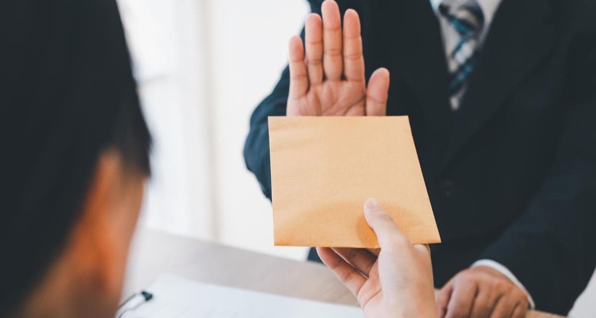 Appalto non genuino: inefficace il licenziamento da parte dell’appaltatore